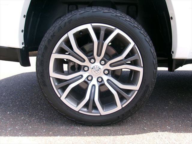 Certified 2025 RAM 1500 Tungsten w/ Off Road Group AWD/4WD image 16