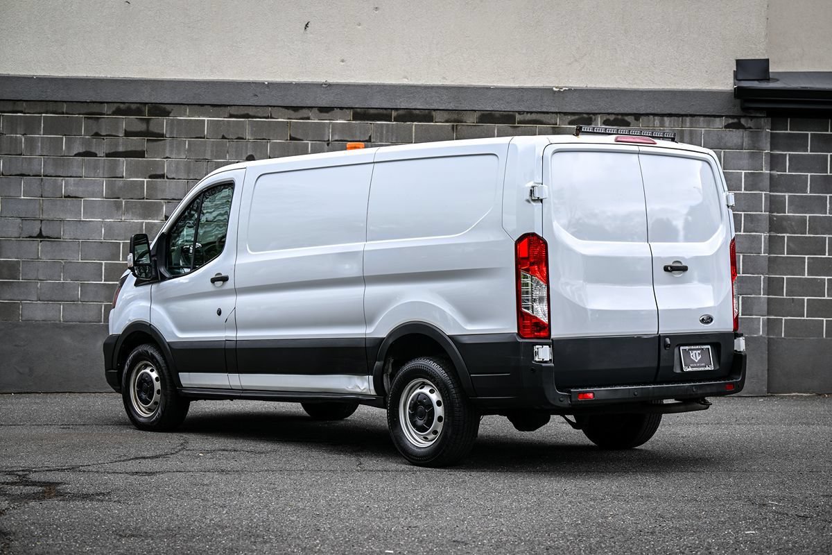 Used 2020 Ford Transit 250 Low Roof RWD image 4