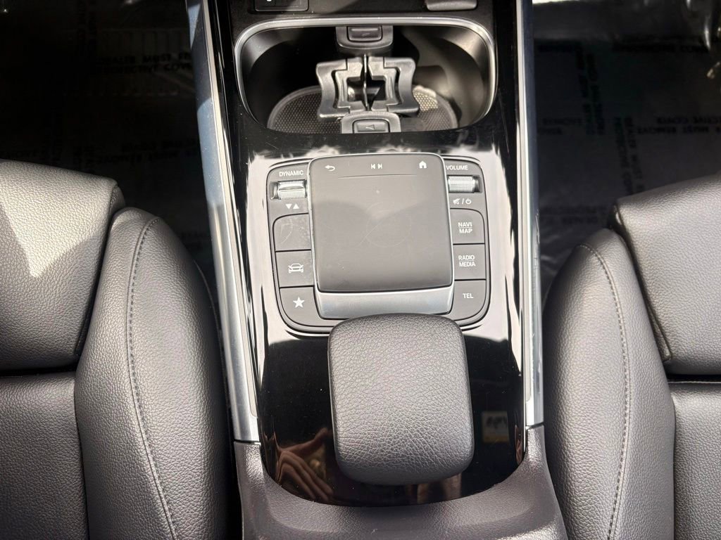 Used 2021 Mercedes-Benz GLA 250 4MATIC image 40