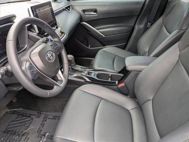 Used 2025 Toyota Corolla Cross XLE w/ Convenience Package image 16