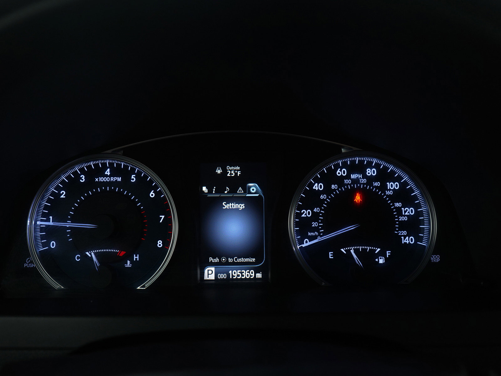 Used 2015 Toyota Camry LE image 26