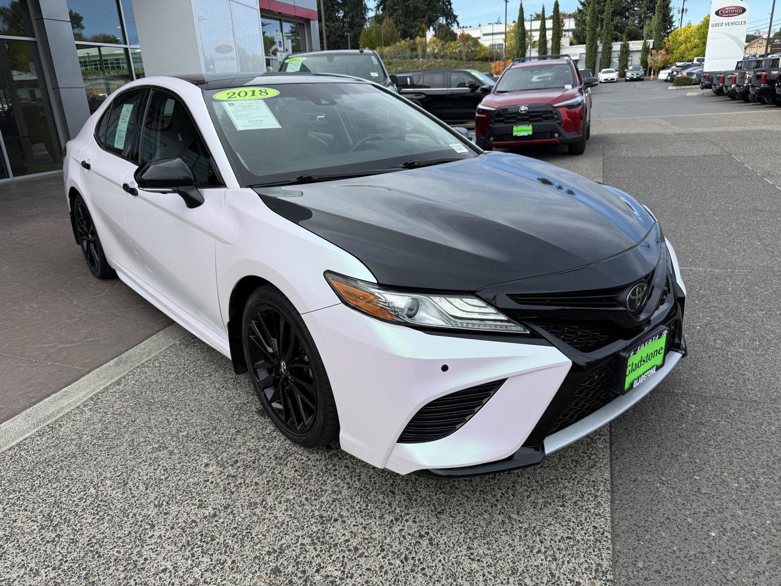 Used 2018 Toyota Camry XSE FWD image 8