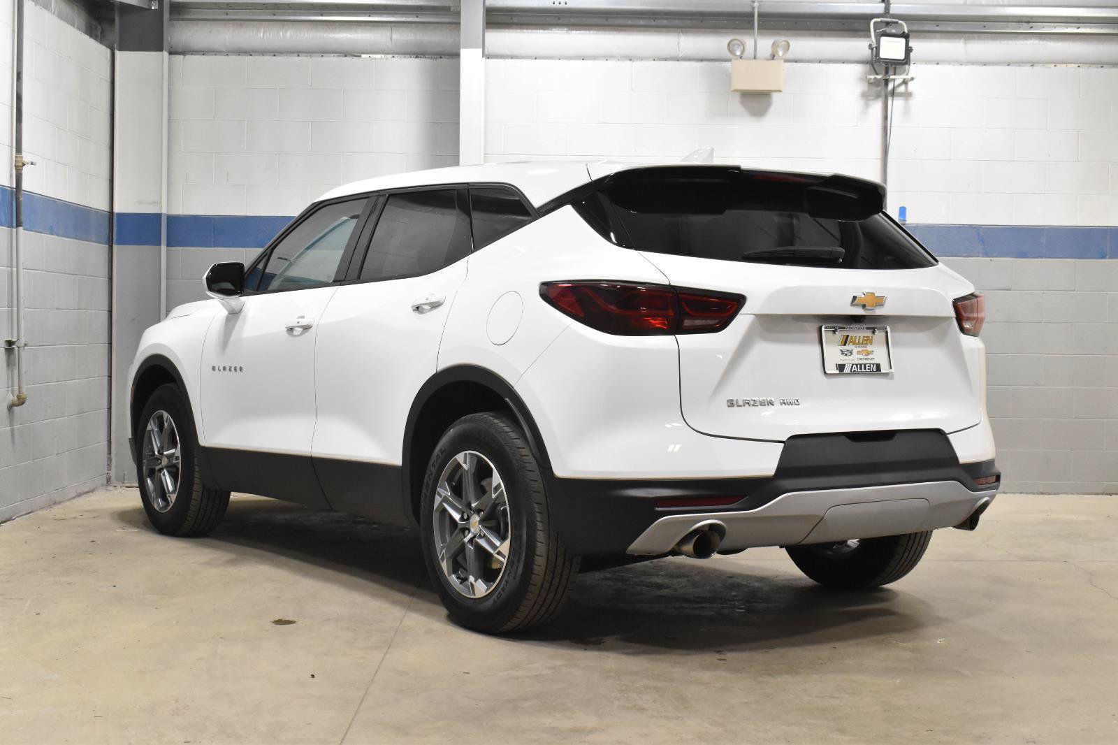 Used 2025 Chevrolet Blazer LT AWD/4WD image 25