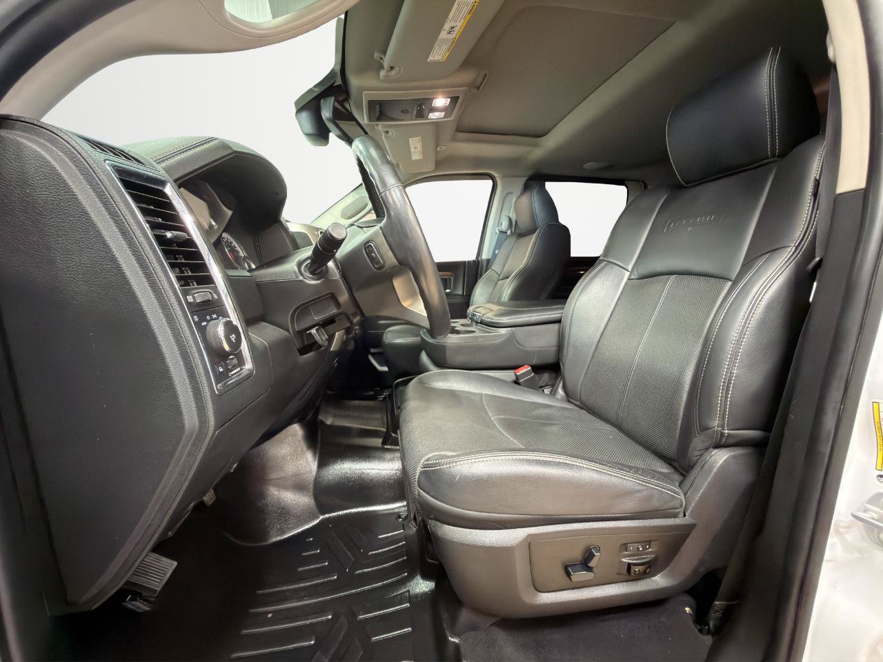 Used 2018 RAM 2500 Laramie AWD/4WD image 13