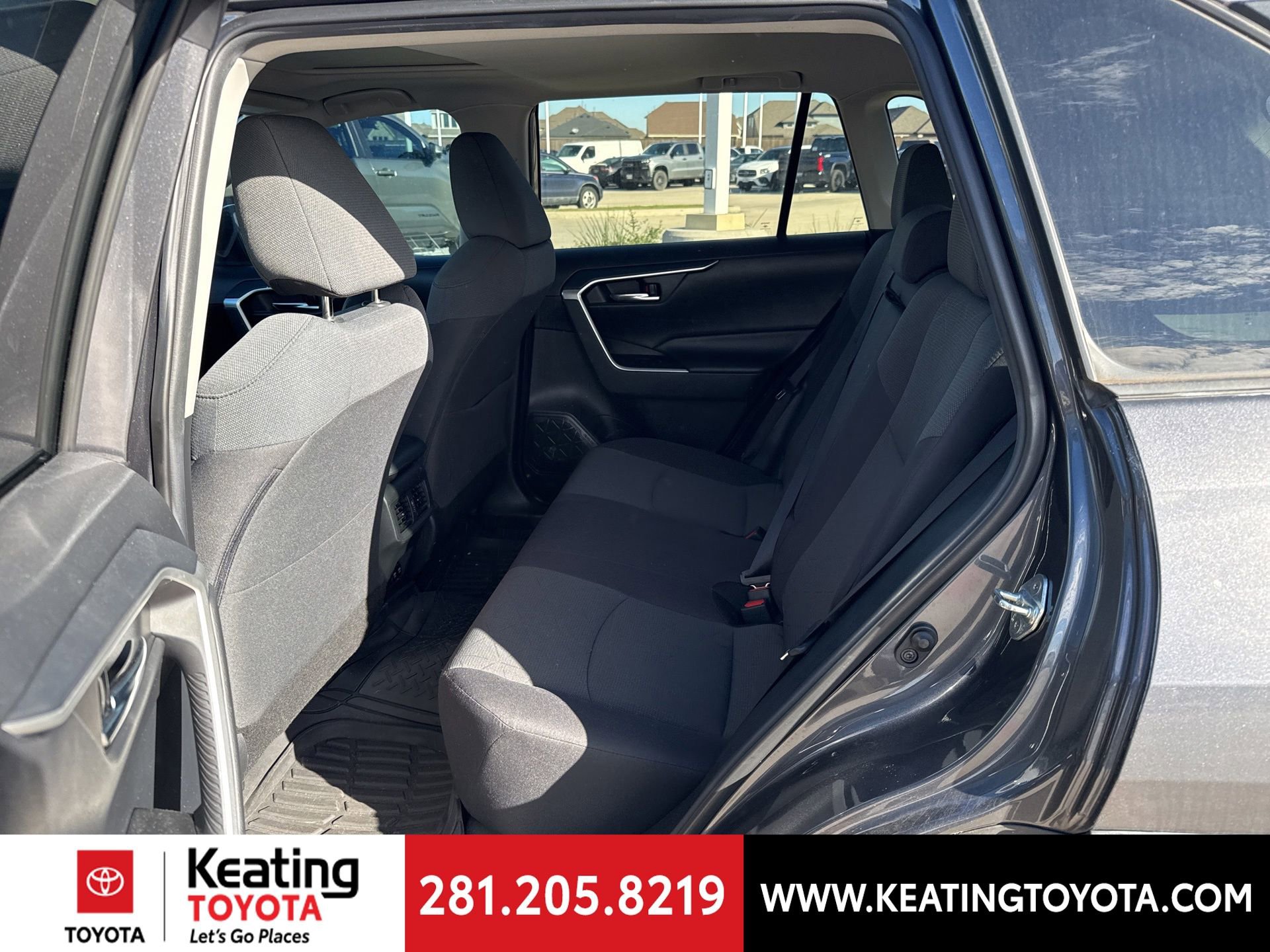 Used 2019 Toyota RAV4 XLE image 22