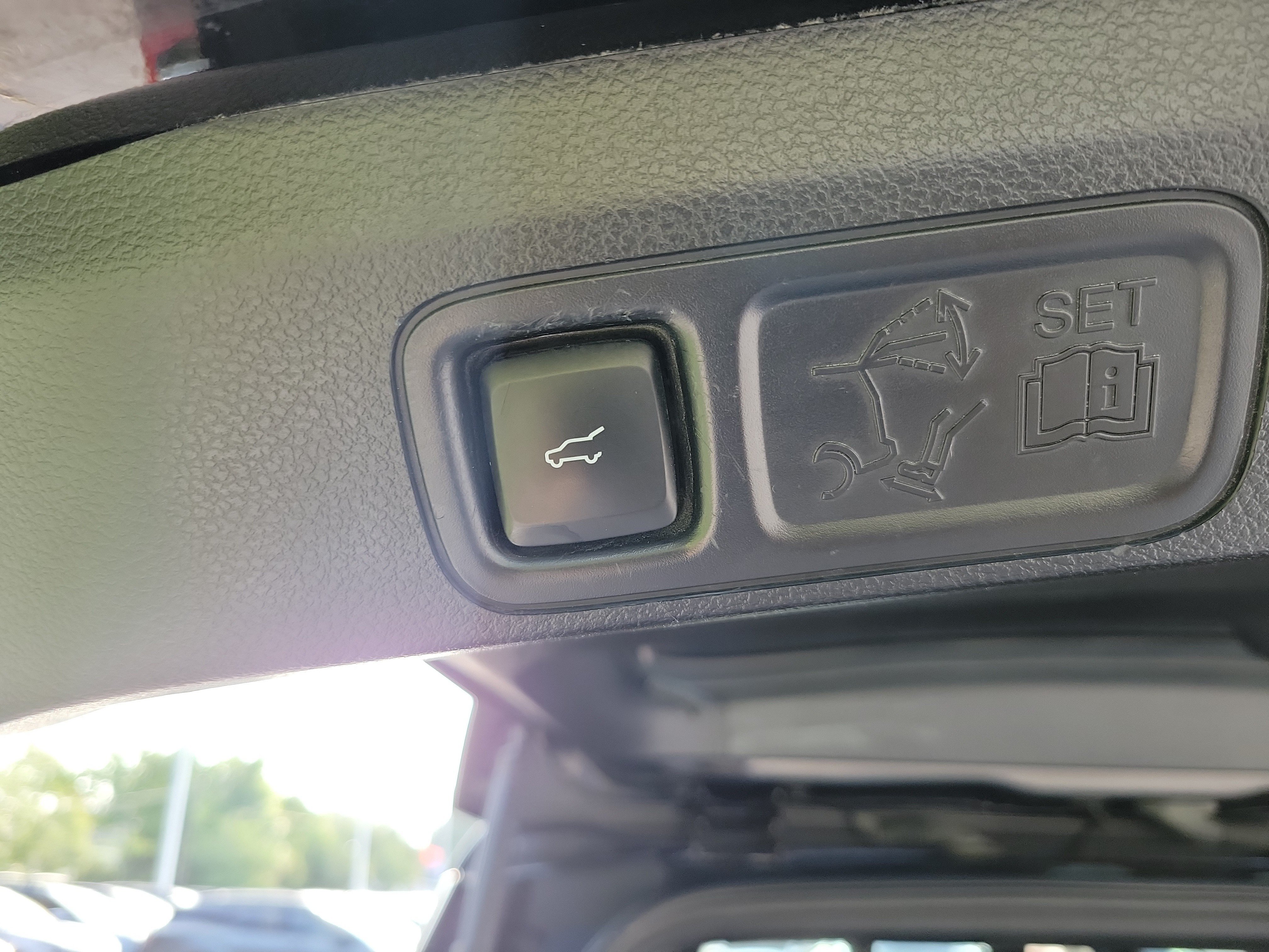 Used 2018 Ford Expedition Limited RWD image 15