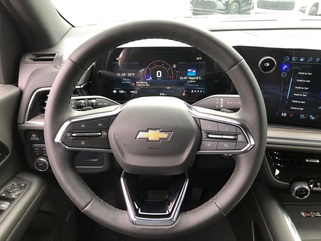 Used 2025 Chevrolet Suburban Premier image 13