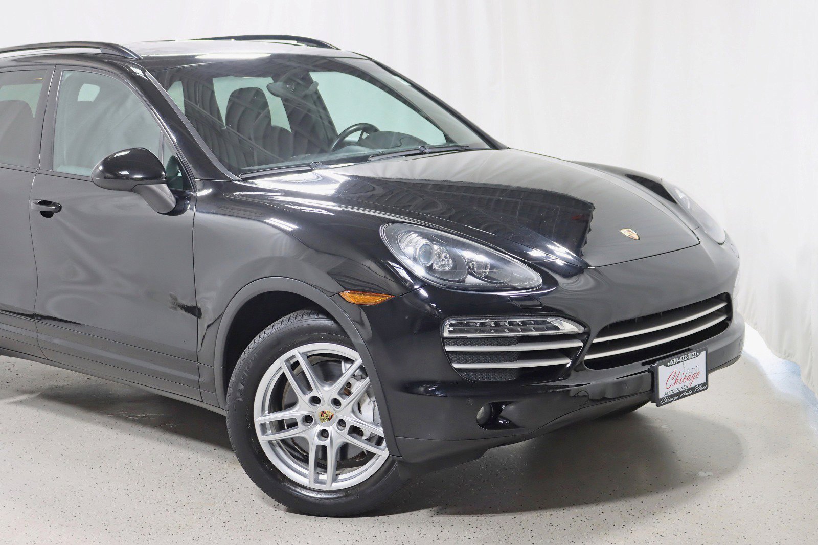 Used 2014 Porsche Cayenne Platinum Edition image 2