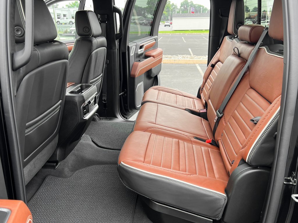 Used 2024 GMC Sierra 3500 Denali Ultimate image 23