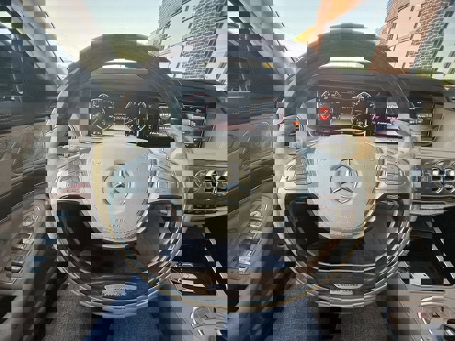 Used 2015 Mercedes-Benz S 550 4MATIC Sedan image 21