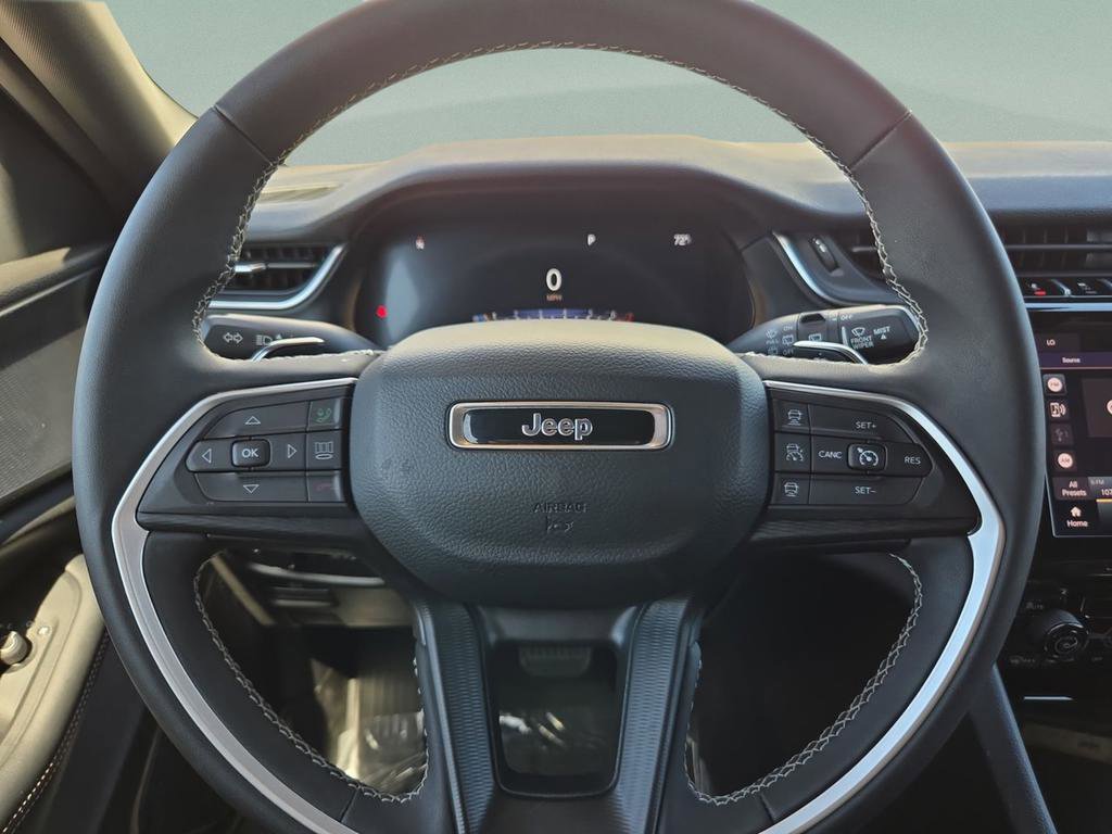 Certified 2024 Jeep Grand Cherokee L Laredo image 21