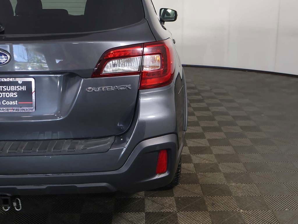 Used 2018 Subaru Outback 2.5i Limited AWD/4WD image 17