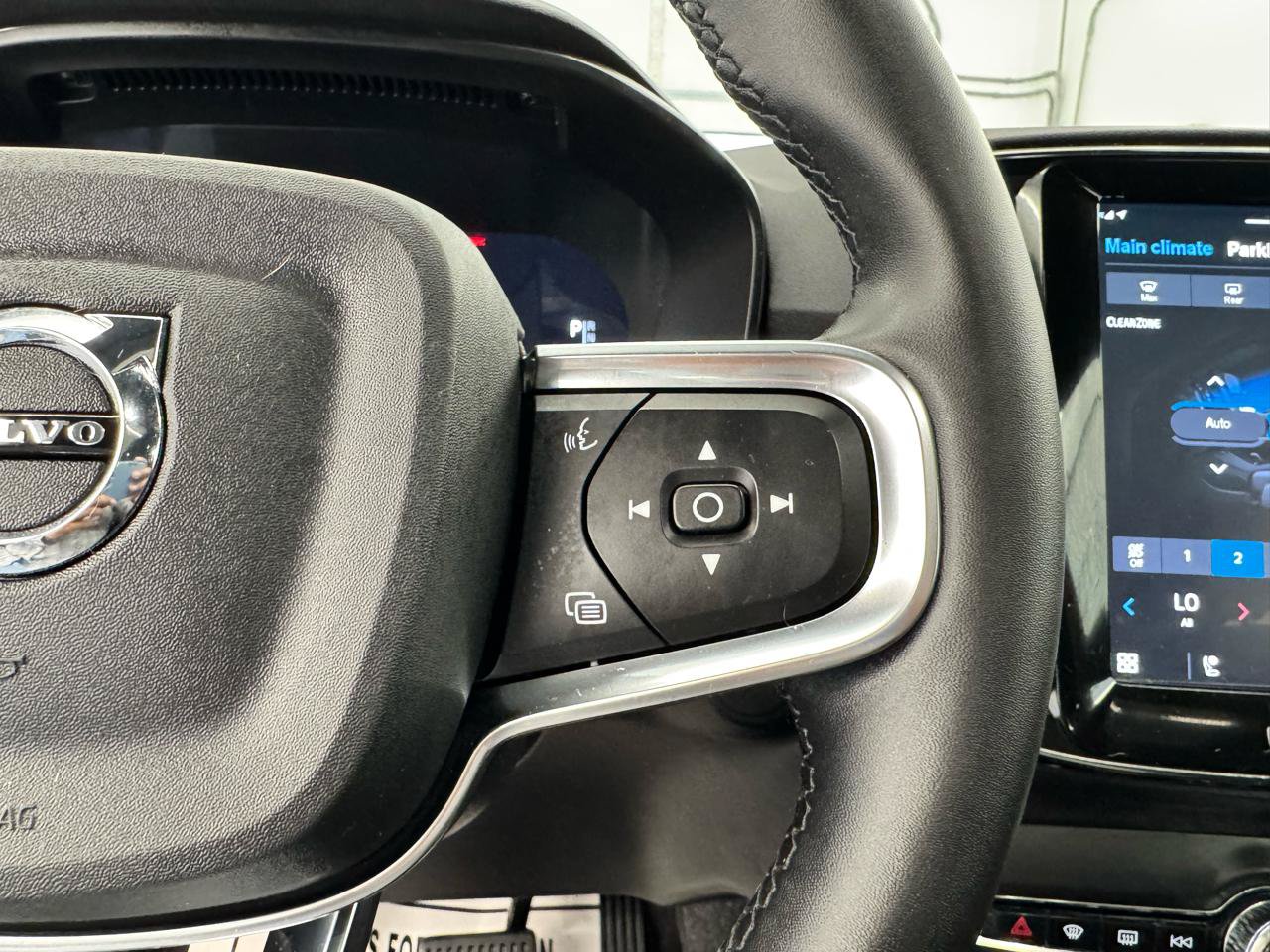 Used 2022 Volvo C40 P8 Recharge Ultimate AWD/4WD image 24