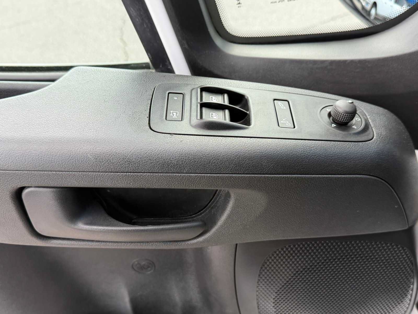 Used 2025 RAM ProMaster 2500 w/ Convenience Group FWD image 16