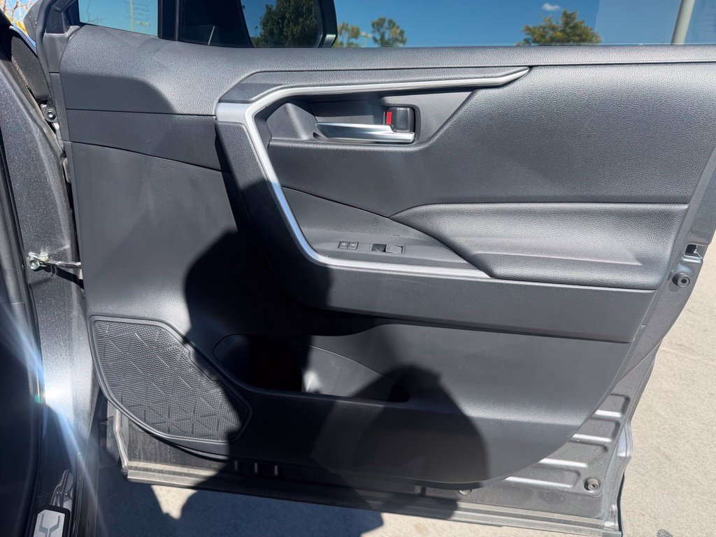 Used 2024 Toyota RAV4 SE w/ Weather & Moonroof Package AWD/4WD image 29