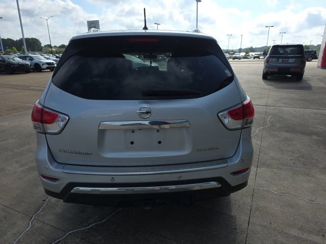 Used 2015 Nissan Pathfinder Platinum w/ Cargo Package FWD image 8