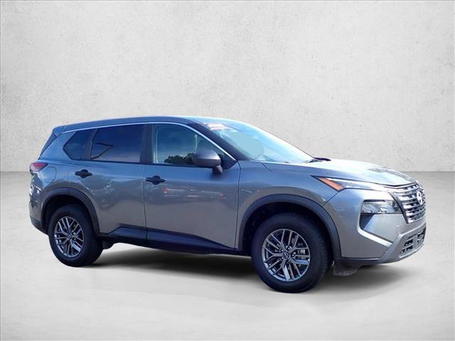 Used 2024 Nissan Rogue S AWD/4WD image 6