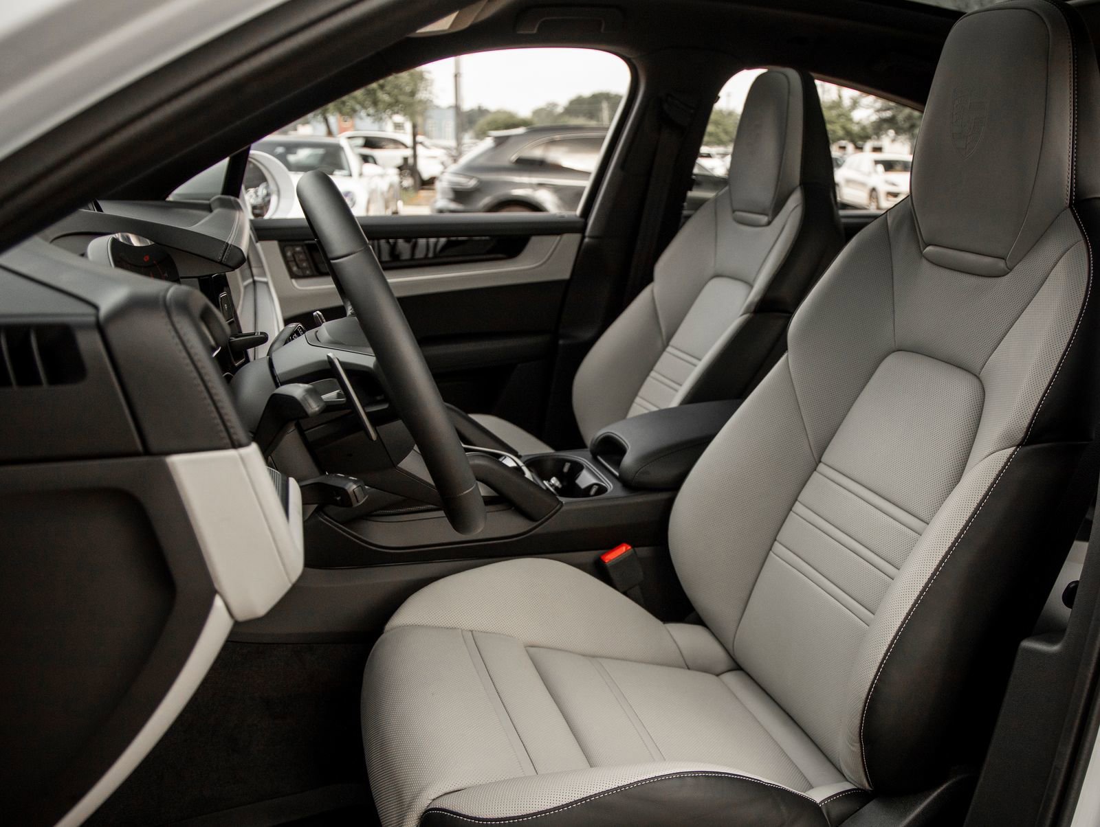 New 2025 Porsche Cayenne S AWD/4WD image 5