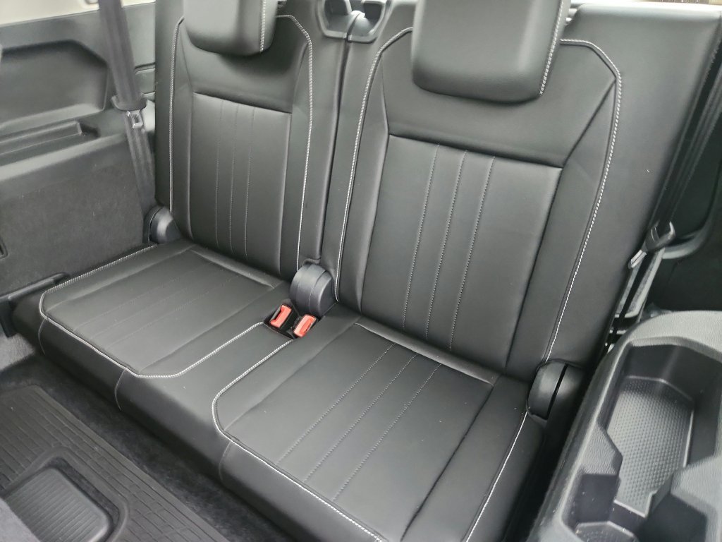 Certified 2023 Volkswagen Tiguan SE FWD image 23