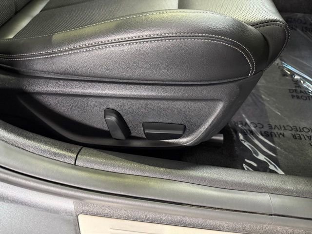 Used 2021 Genesis G70 2.0T image 23