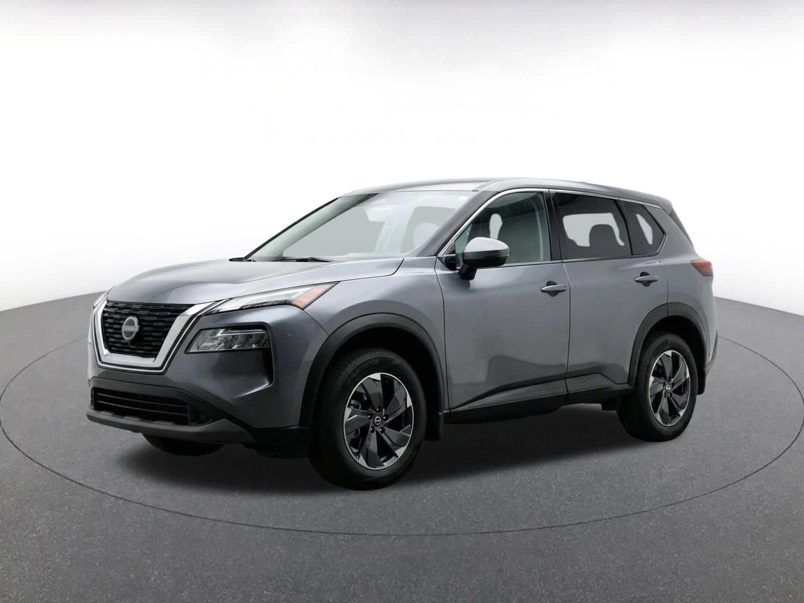 Used 2025 Nissan Rogue SV AWD/4WD image 3