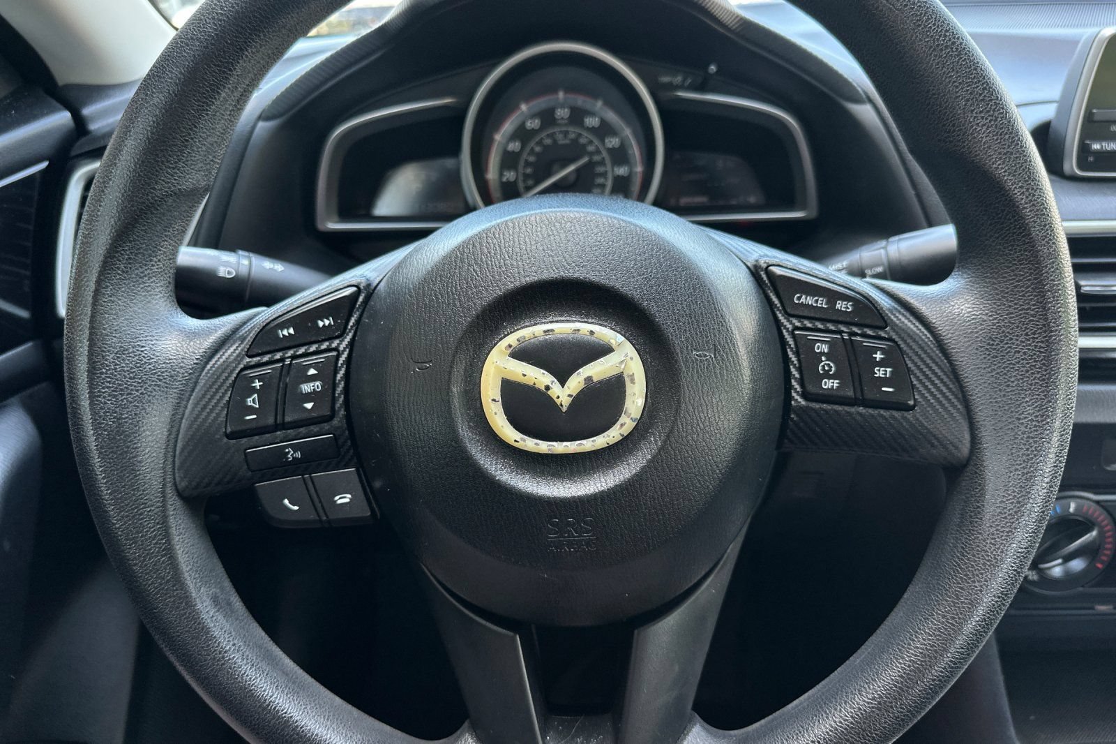 Used 2014 MAZDA MAZDA3 i Sport FWD image 21