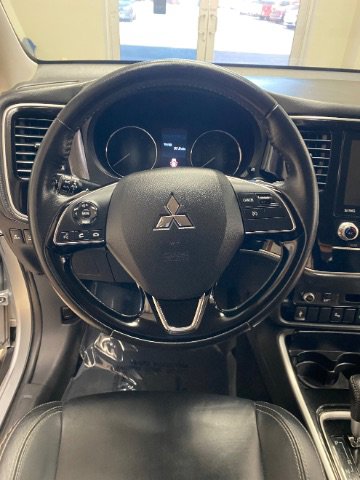 Used 2020 Mitsubishi Outlander SEL FWD image 14