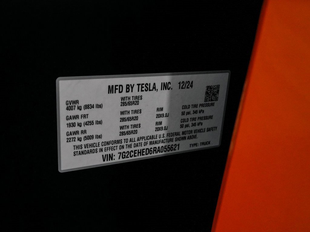 Used 2024 Tesla Cybertruck AWD Crew Cab image 15