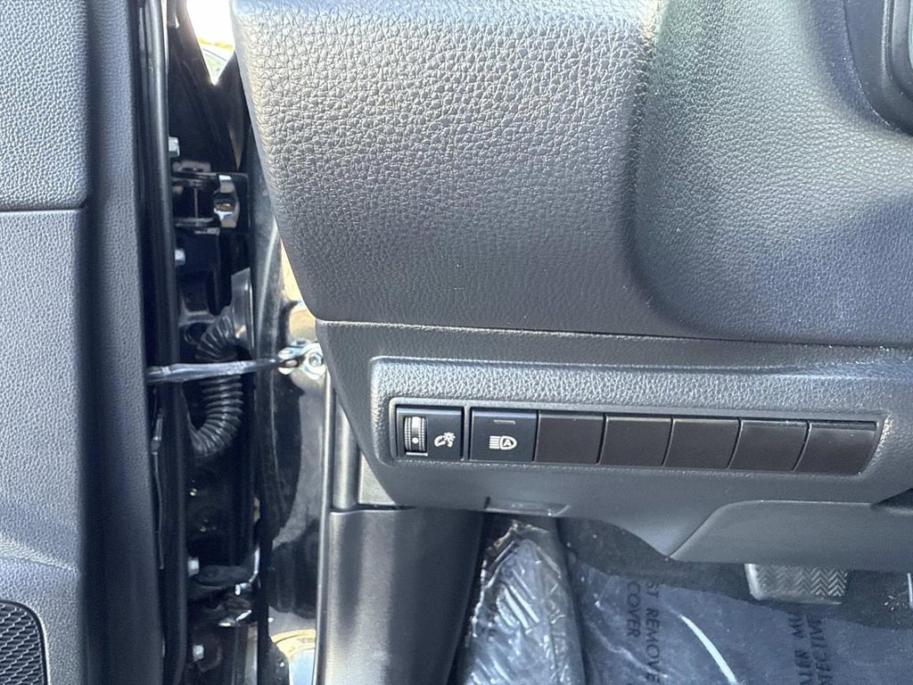 Used 2023 Toyota Corolla SE image 31