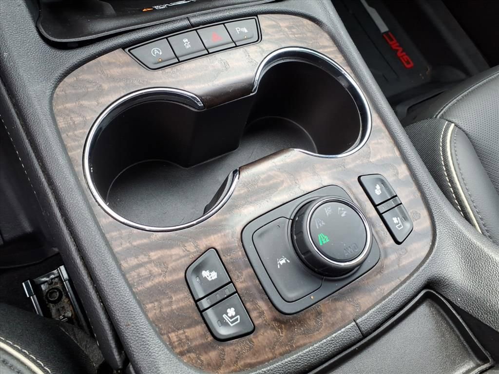 Used 2021 GMC Acadia Denali w/ Denali Technology Package image 26