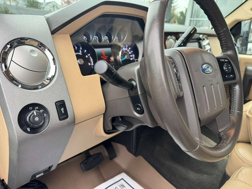 Used 2011 Ford F250 Lariat w/ Lariat Ultimate Pkg image 14