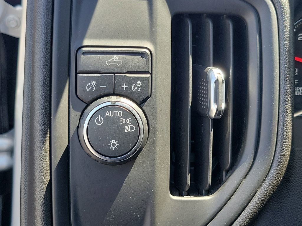 Used 2022 Chevrolet Silverado 1500 Custom w/ LPO, Blackout Package image 29