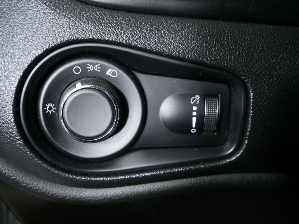 Used 2017 Jeep Renegade Sport w/ Power & Air Group AWD/4WD image 24