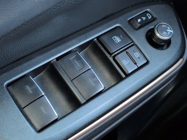 Used 2023 Toyota Crown Platinum AWD/4WD image 23