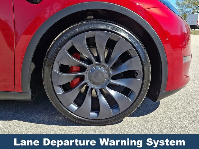 Used 2024 Tesla Model Y Performance image 10