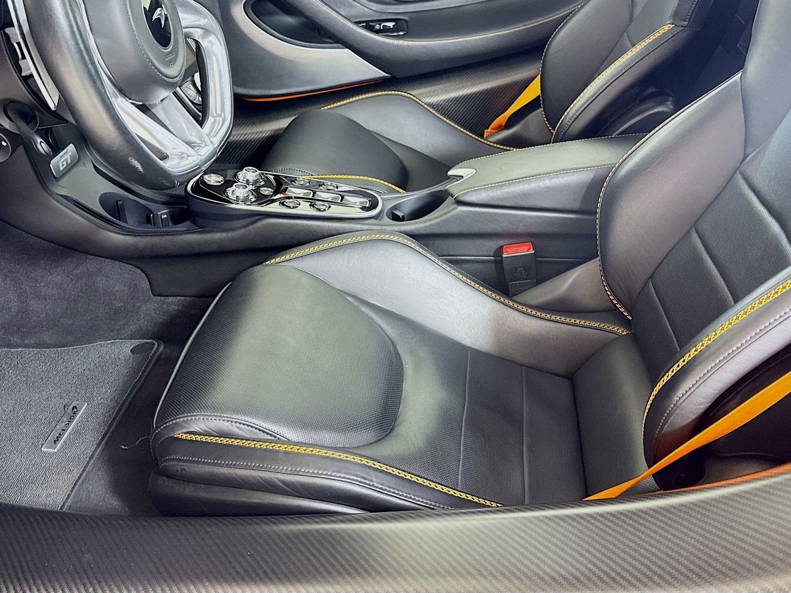 Used 2023 McLaren GT image 18