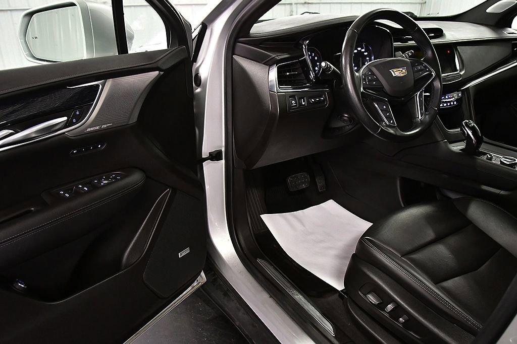 Used 2020 Cadillac XT5 Premium Luxury AWD/4WD image 16