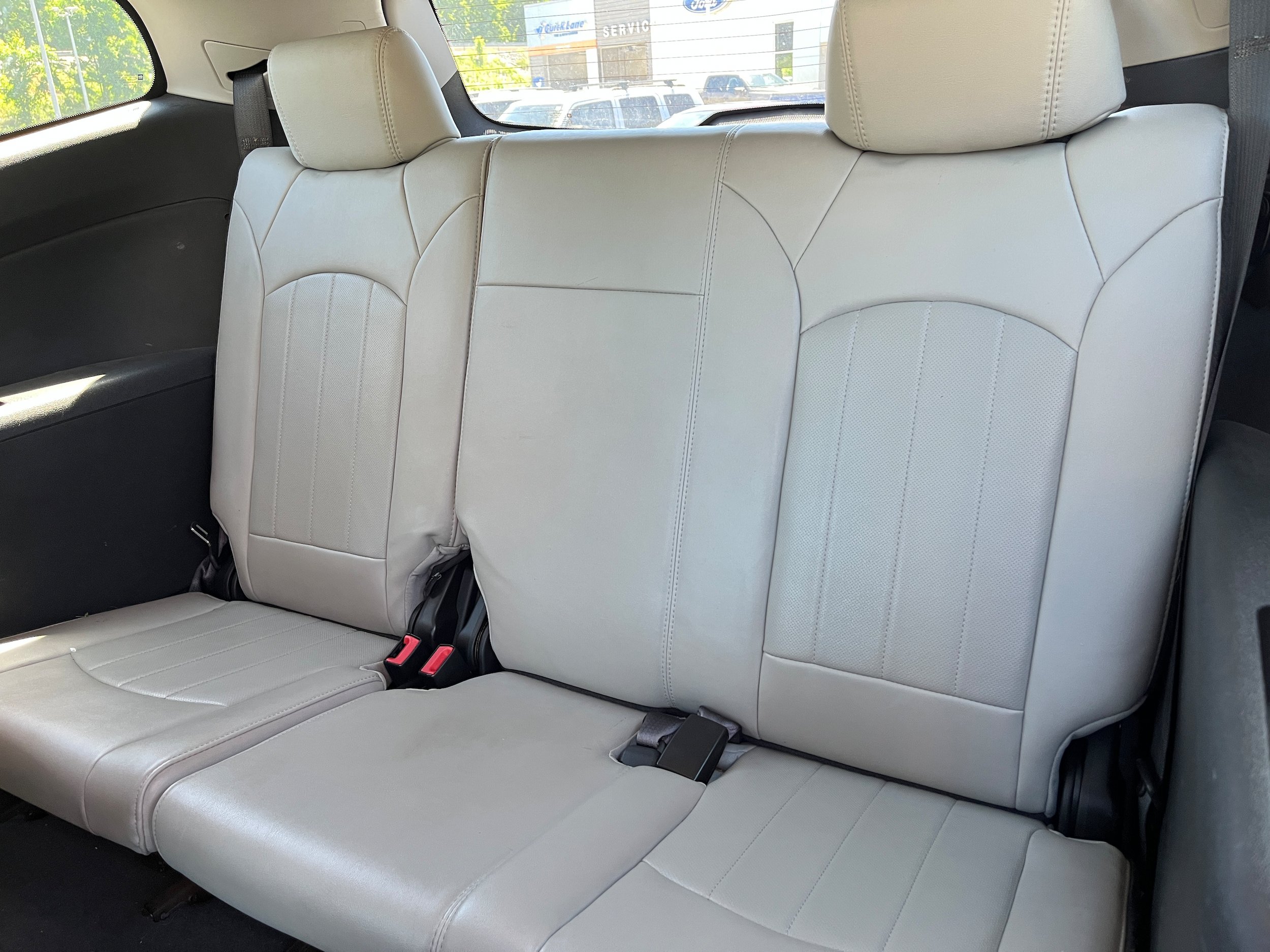 Used 2010 Chevrolet Traverse LTZ AWD/4WD image 14