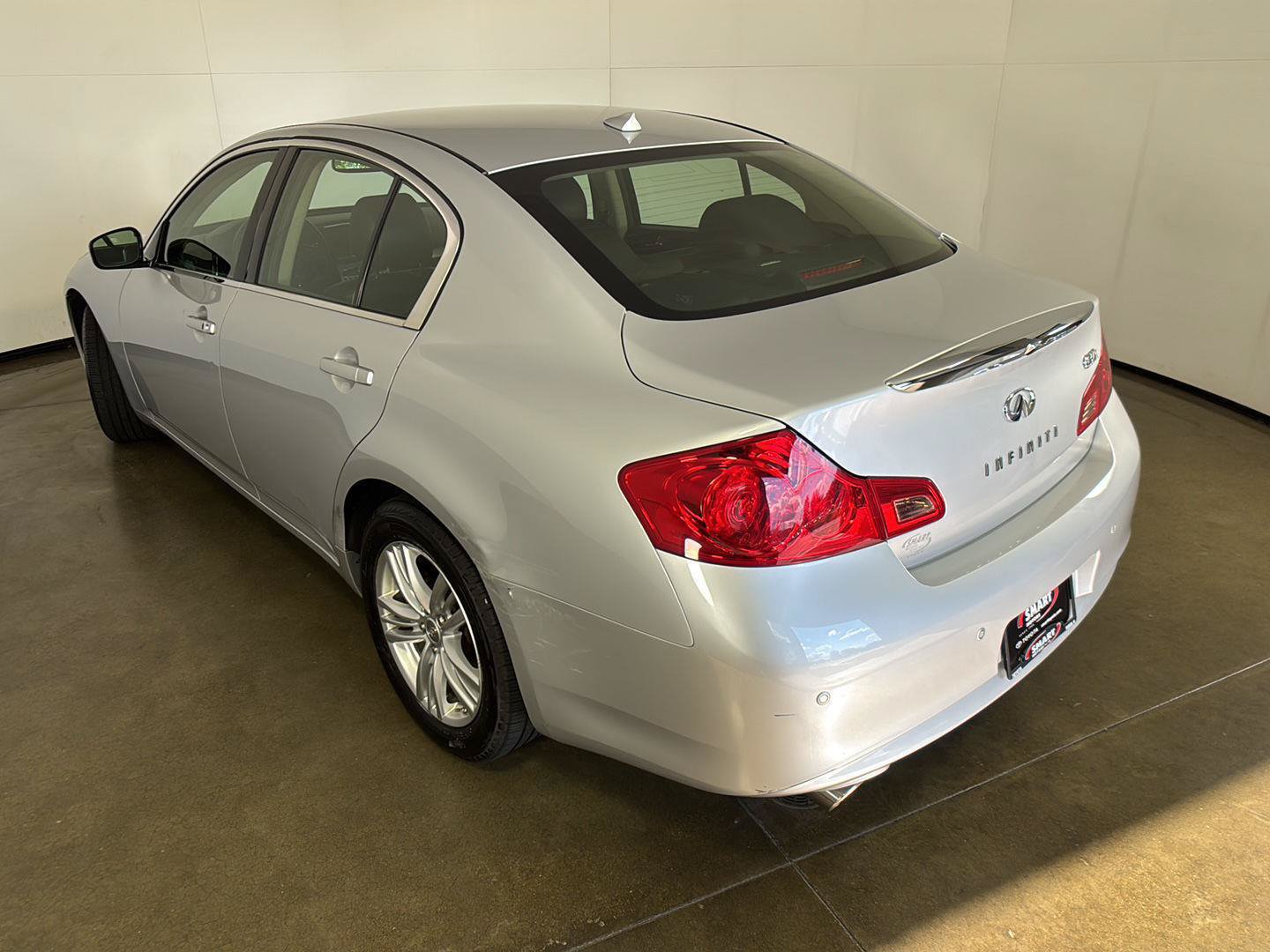 Used 2013 INFINITI G37 x Sedan w/ Premium Pkg AWD/4WD image 11