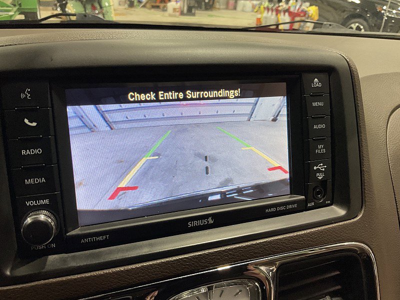 Used 2014 Chrysler Town & Country Limited w/ Luxury Group image 25