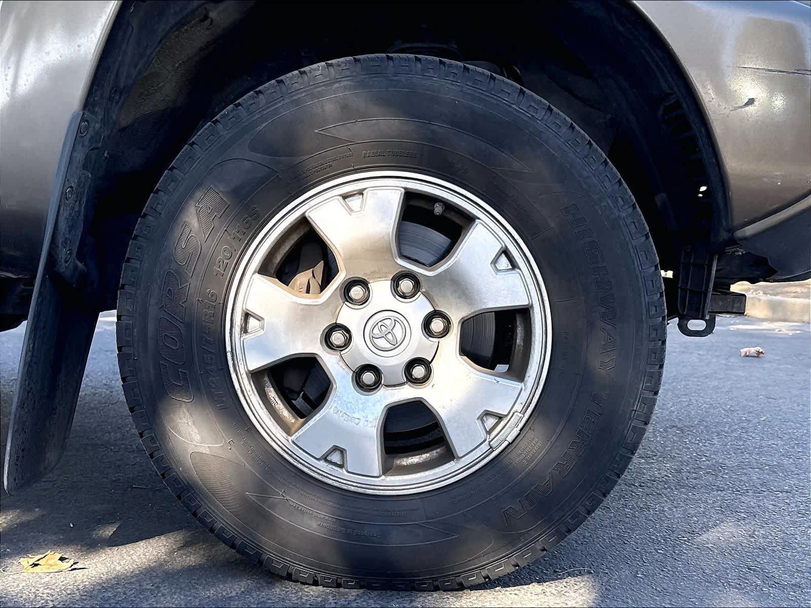 Used 2014 Toyota Tacoma 4x4 Access Cab V6 w/ SR5 Package image 29