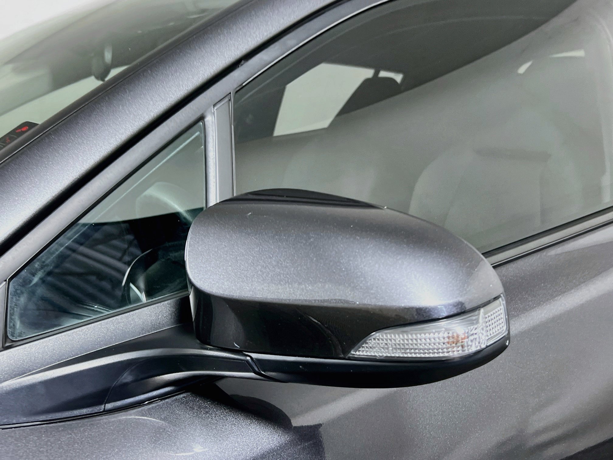 Used 2021 Toyota C-HR LE FWD image 12