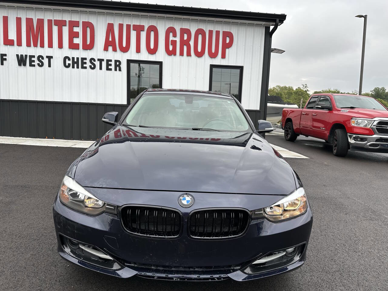 Used 2015 BMW 320i xDrive Sedan AWD/4WD image 3