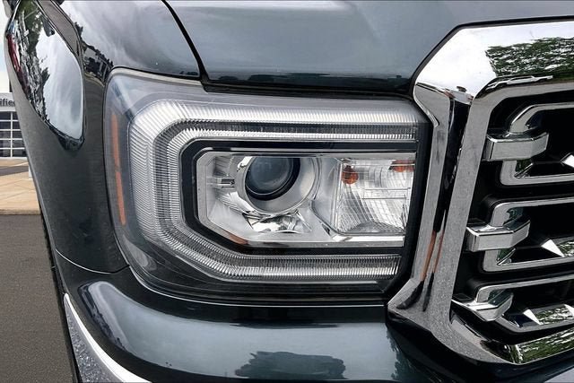 Used 2017 GMC Sierra 1500 SLT w/ SLT Premium Package AWD/4WD image 30