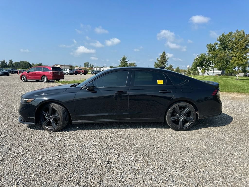 Used 2025 Honda Accord Sport image 9