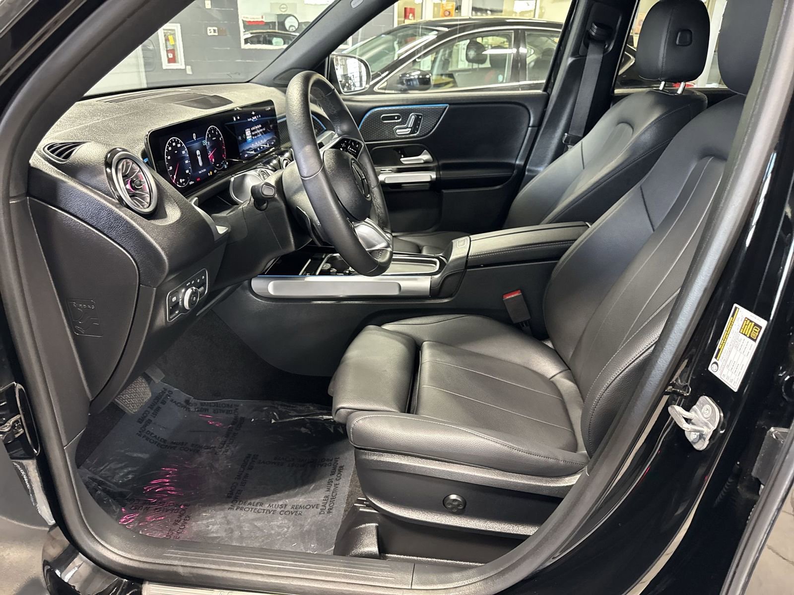 Used 2025 Mercedes-Benz GLB 250 image 11