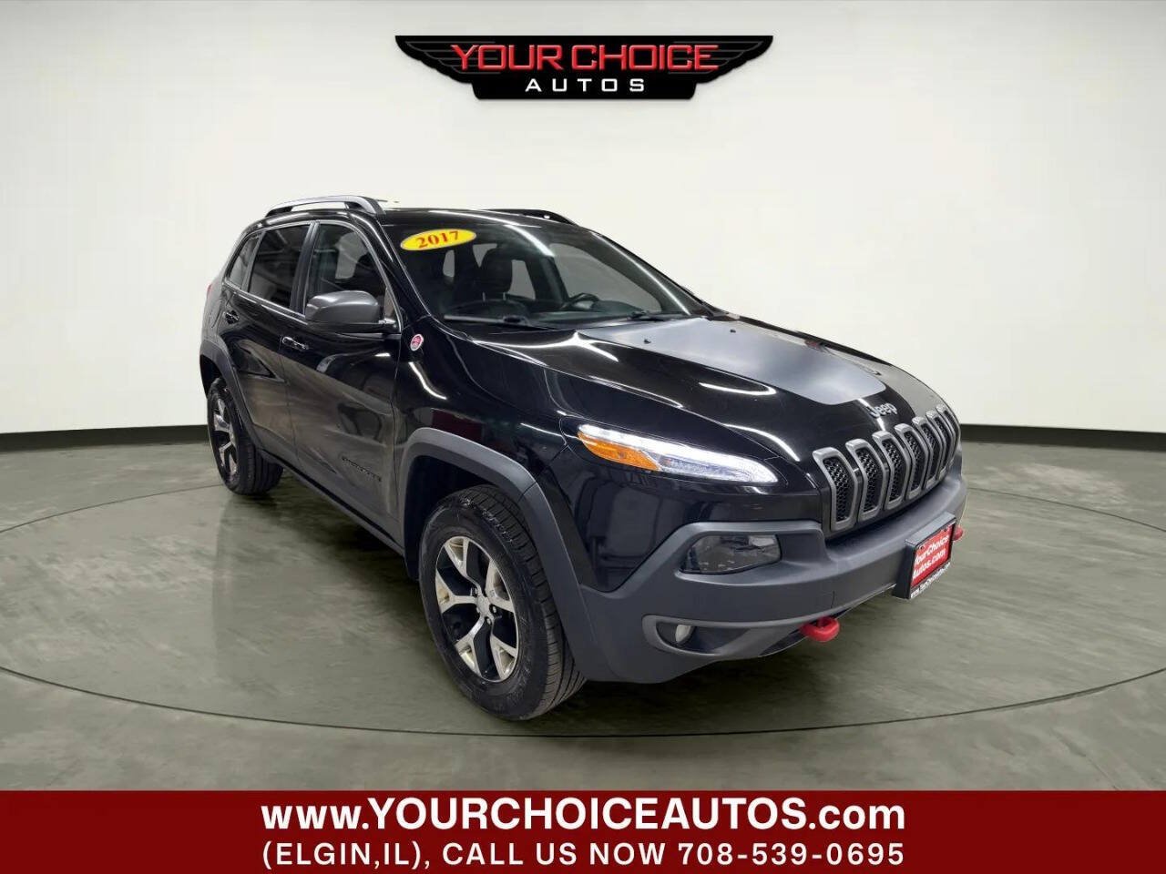 Used 2017 Jeep Cherokee Trailhawk AWD/4WD image 10