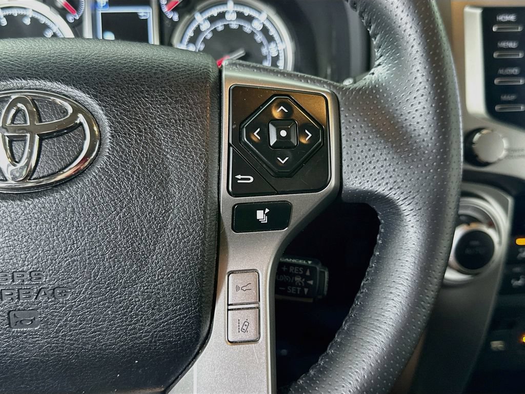 Used 2022 Toyota 4Runner Limited AWD/4WD image 24