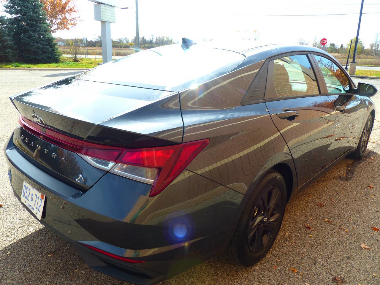 Used 2021 Hyundai Elantra SEL w/ Convenience Package image 10