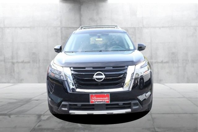 Certified 2025 Nissan Pathfinder SL w/ SL Premium Package FWD image 4